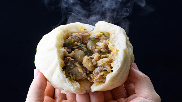 今年も発売！名物「もつ鍋」を ふかふか生地で包んだ「椒房庵肉饅頭」